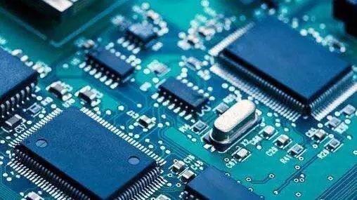 攻克“中國芯” 集成電路設計的挑戰(zhàn)與五千道工序的制造之路